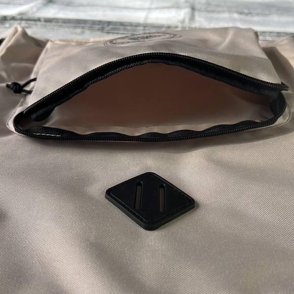 Adidas Classic 3S 2 Sackpack Wonder Beige / Black #5156943 *NEW* Backpack Gym - Picture 8 of 10